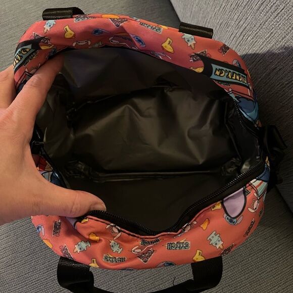 Stitch Insulated Lunch Bag/Crossbody - Picture 11 of 12